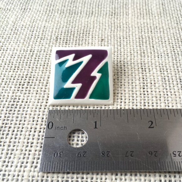 Retro Flash Earrings - Picture 5 of 9